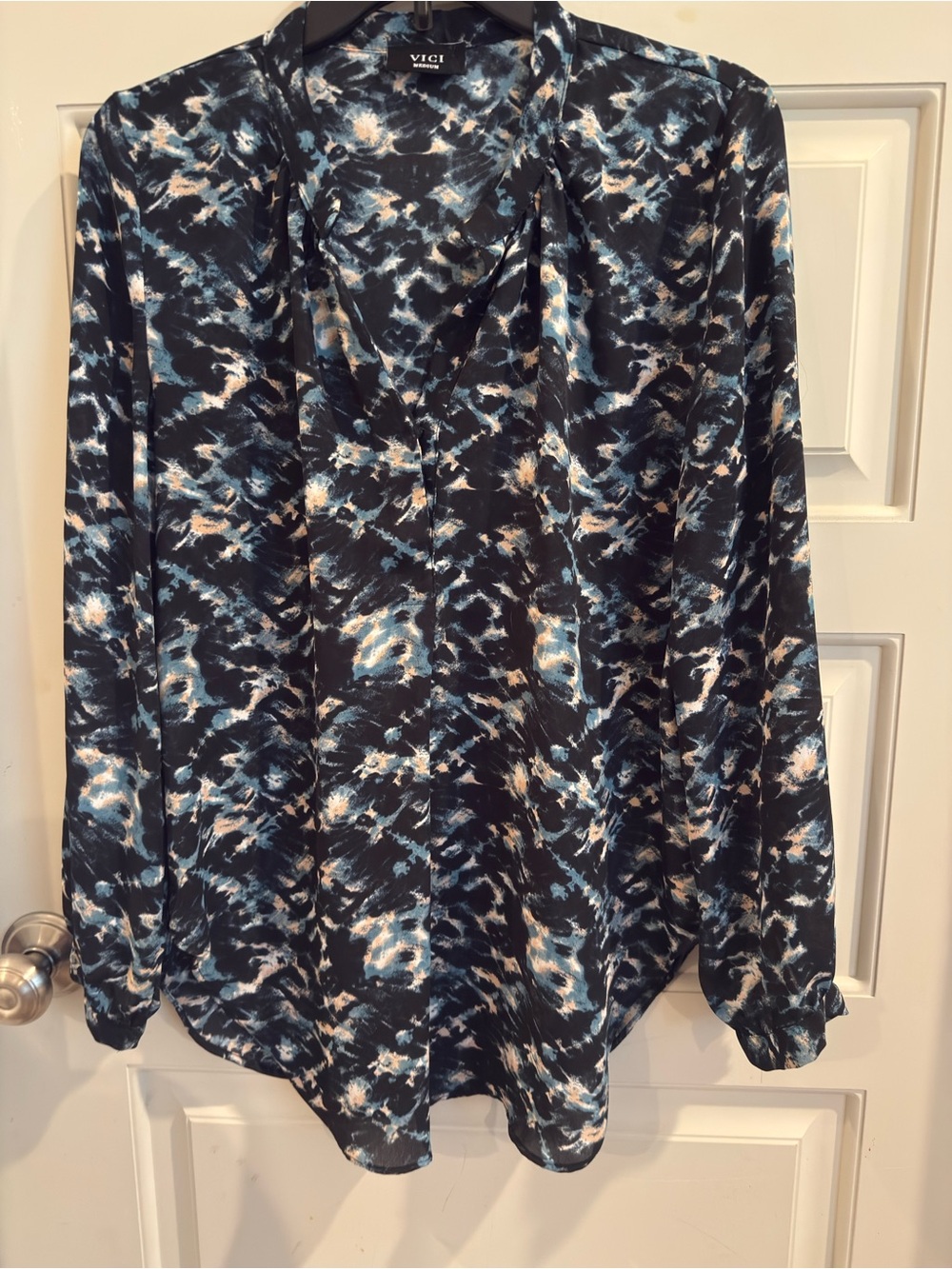 VICI Black, Blue & Cream Abstract Print Long-Sleeve Blouse